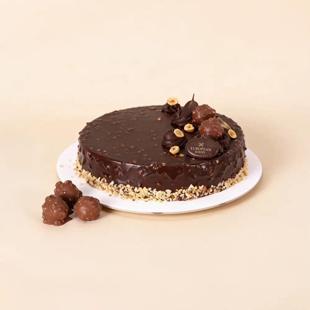 Crunchy Ferrero Cake