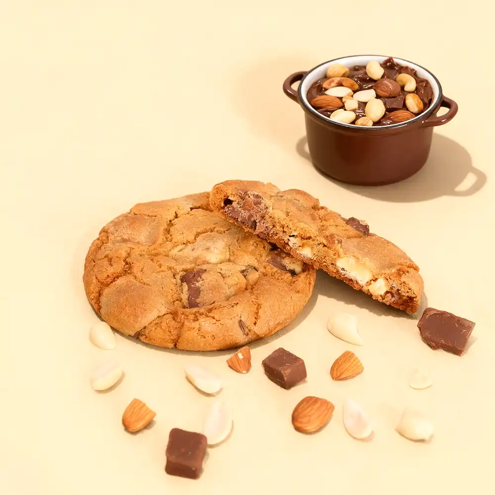 Mix Nut Cookies with Nutella Filling