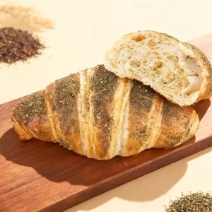 zaatar-croissant
